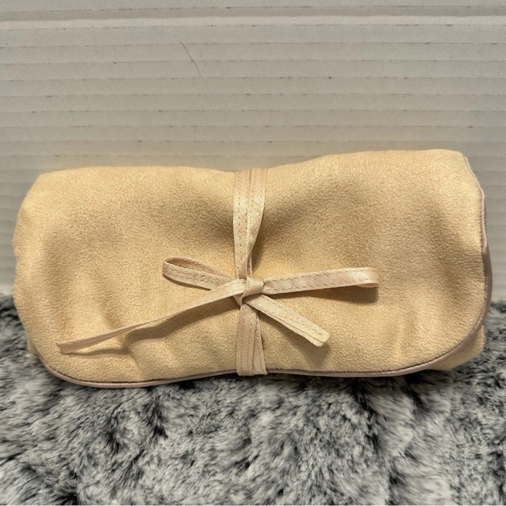 LeVian Jewelry Pouch Roll Bag Holder Excellent Condition!